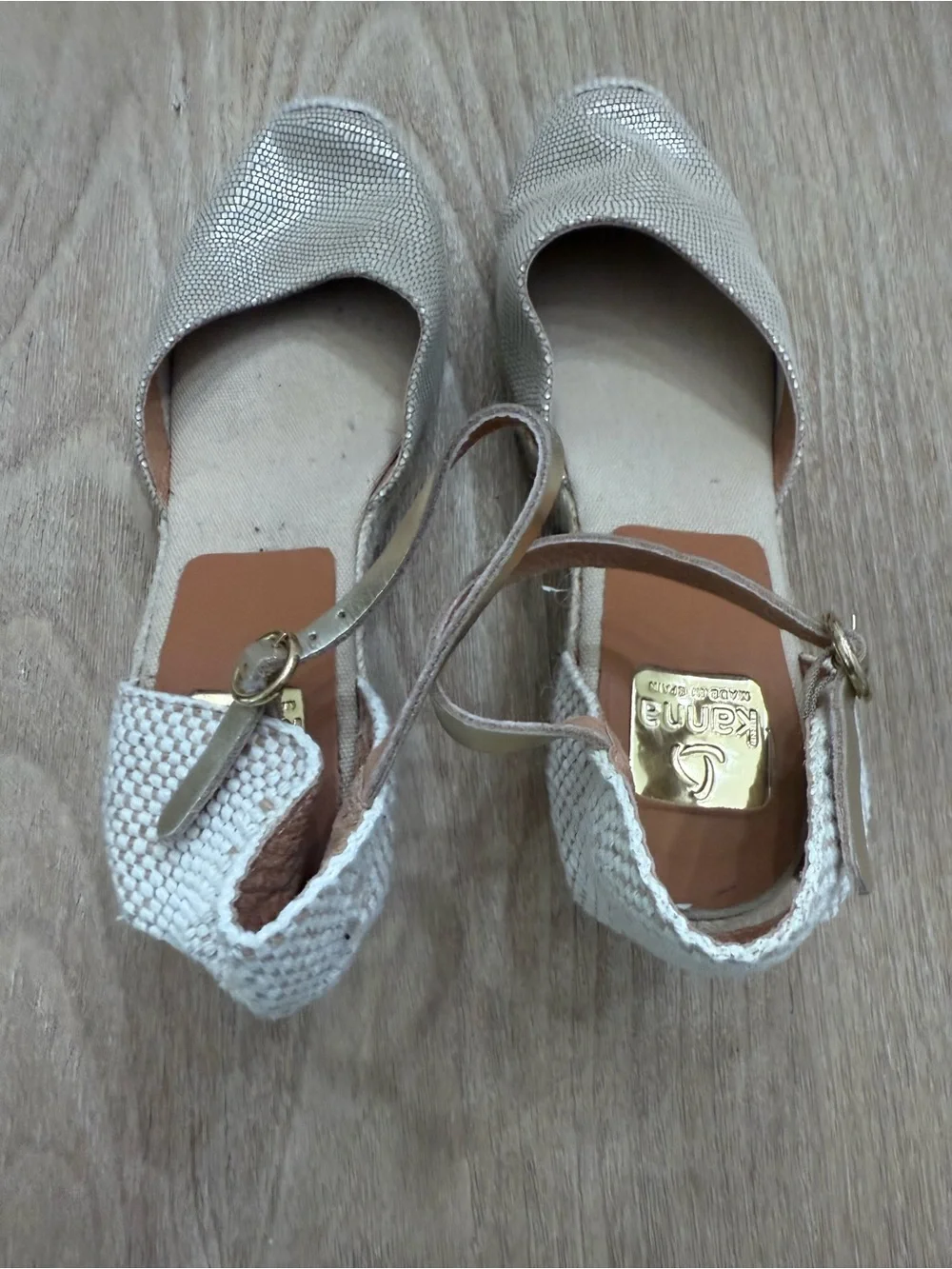 Kanna Spain Metallic Silver Snake-Print Espadrille Wedge Sandals - Size 9
